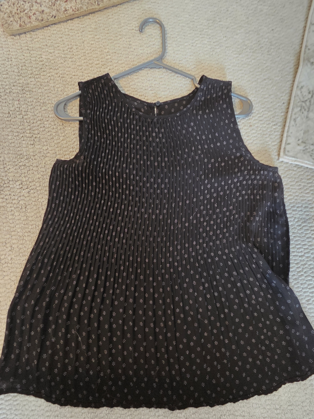 ALFRED SUNG Black Sleeveless Pleated Floral-Print Top